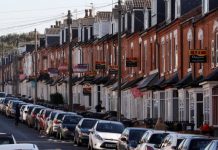 一张图看清最近10年英国各地区房价涨势特点,区别是很明显了!