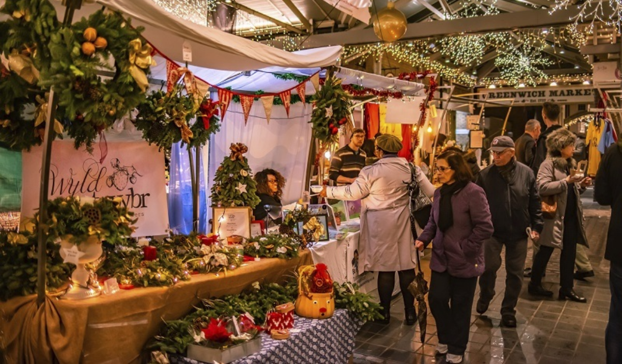 Christmas - Greenwich Market Stall.png