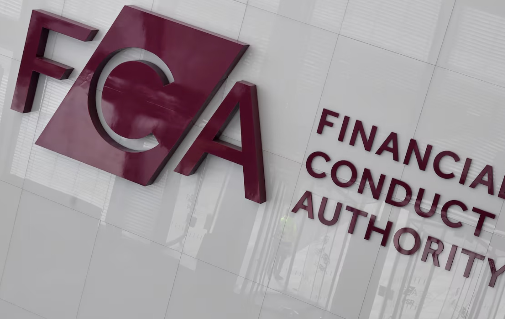 英镑兑换人民币汇率逼近9.8！英国金融行为监管局设立海外办事处，吸引外资| 英国房产圈