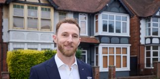 英国年轻人放弃大厂工程师职业,专注当房东,年入百万镑!