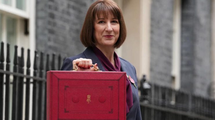 英国住房贷款批准量创新高!海湾贸易协议“即将达成”!首相财相成史上最差“组合”!