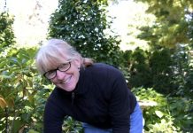 她投入20年心血的梦想花园,竟成了卖房最大绊脚石?