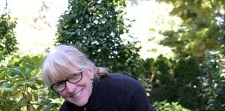 她投入20年心血的梦想花园,竟成了卖房最大绊脚石?