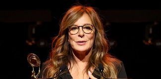 哈里梅根背后金主曝光:住人家豪宅,坐人家私人飞机全免费!