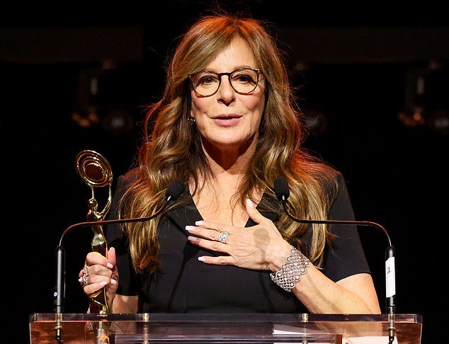 哈里梅根背后金主曝光:住人家豪宅,坐人家私人飞机全免费!