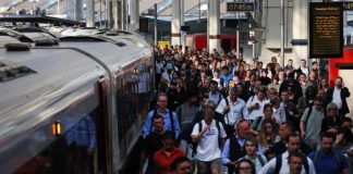 中东富豪狂买伦敦豪宅!伦敦即将开征旅游税!英格兰明年将冻结部分铁路票价!