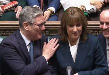 商界呼吁财相取消拟议对留学生学费征税6%的计划|英国35年以上超长贷款量激增