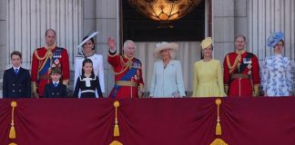 冰山之下:揭秘英国王室价值数十亿英镑的房产,以及不为人知的金融交易…