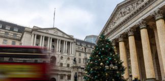 英国基准利率降至近三年低点!明年买房或将比租房划算!斯坦斯特德机场正式启动扩建!