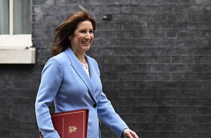 刚刚,英国公布春季预算:借贷降、失业升、通胀跌,英镑汇率下跌!