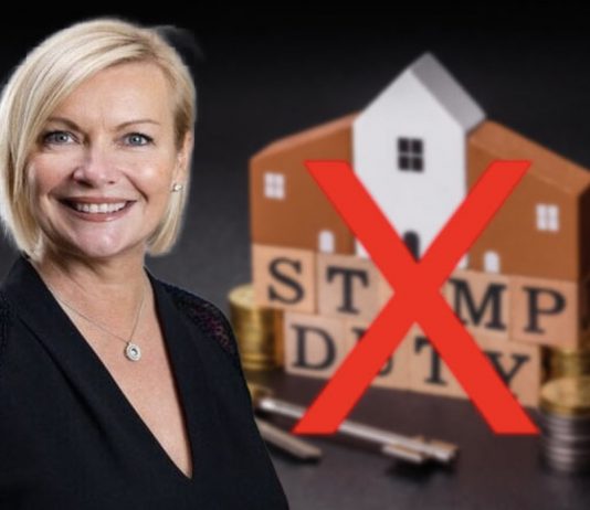 印花税废不废?保守党请愿、工党沉默,海外买家何去何从?