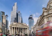 迪拜巨头进军伦敦,押注市场触底反弹|2027年起,英国新建房须强制安装太阳能