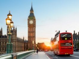 英国内人口迁徙如”围城“一般引深思…外国人更把英国当“联合国”?