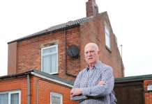 英国最牛钉子户,坚挺18年:不给我百万英镑,我就不走!