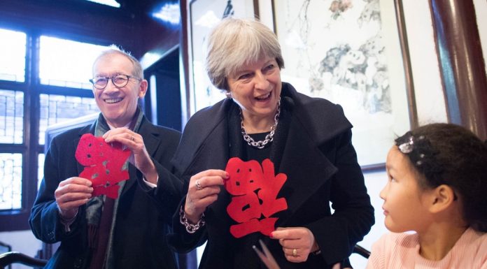 近130亿英镑!三天的梅姨访华落下帷幕,收获颇丰!