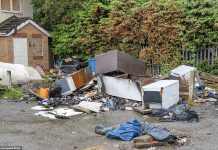 这条小街被称为“利物浦最危险的地区”,你猜乱到啥程度?