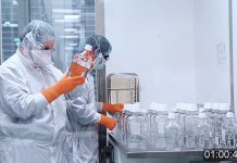 辉瑞疫苗正式上线,人类可以夺回主动权了?但先别高兴地太早!