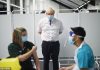 英国日均死亡930人,创二战后最高水平!| 到4月底,所有50岁以上的人接种完疫苗!