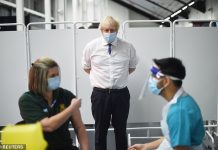 英国日均死亡930人,创二战后最高水平!| 到4月底,所有50岁以上的人接种完疫苗!