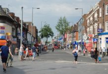 英国陷入食品短缺!超市被抢空!都是因为170多万人被迫隔离?