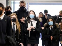 英国大学又想罢工?!哈里梅根电影惹争议!英国安置难民花25亿英镑!
