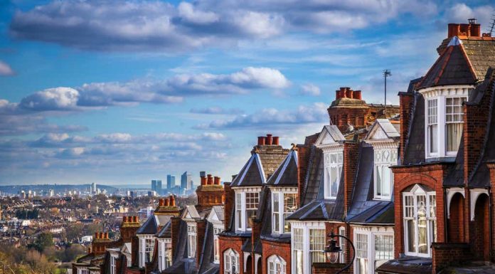 新增确诊人数持续暴跌,英国3月或将取消所有新冠措施!| 前军师再捶鲍里斯!