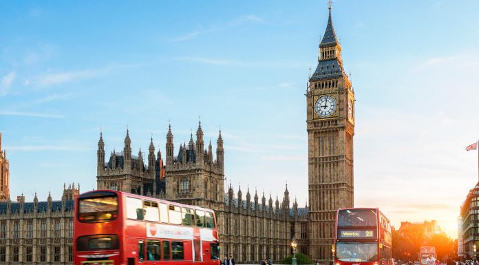 英国本周四结束全部新冠限制措施! 女王确诊后将继续工作!英房价月度涨幅创21年来最高!