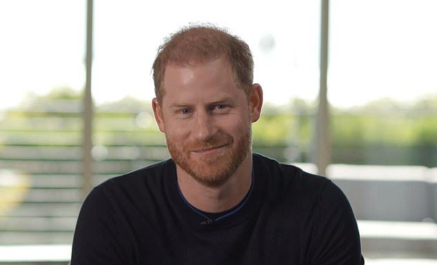 英国批准第五种新冠疫苗Novavax!鲍里斯幕僚骨干纷纷辞职!新增确诊、死亡、住院人数三降!