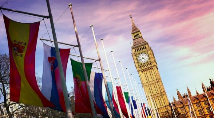 中英建立大使级外交50周年:从投资、贸易到教育…这些年,中英合作在哪些方面更深了?