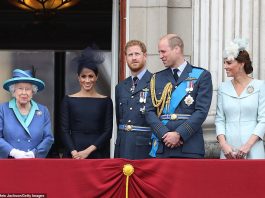 英国火车票半价甩卖!英格兰医院取消社交距离措施!鲍里斯又道歉了!