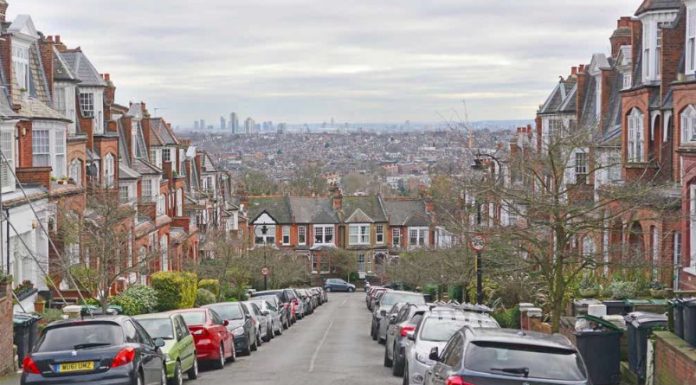 一些大型国际公司计划投资英国科技领域实验室、办公室!4月英国房价涨幅12.1%,伦敦出租房数量急剧下降!