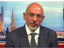 英国政坛巨震,财相卫相纷纷辞职,鲍里斯遭重创,首相之路前途未卜!