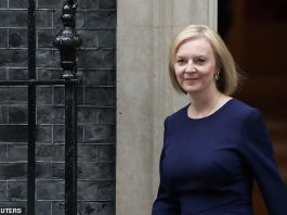 英镑兑人民币跌至7.65!中国香港放宽入境政策,“0+3”时代到来!Truss主张放宽移民政策!