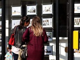 英国央行出手救市! | 部分两年固定利息贷款产品利率飙升至近6%!