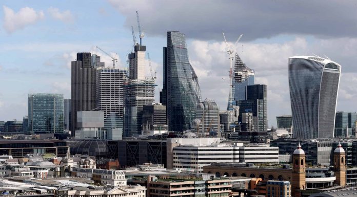 英国10亿英镑投资半导体行业!英国大学严重“依赖”中国留学生的学费收入!伦敦经济增长领跑全英!