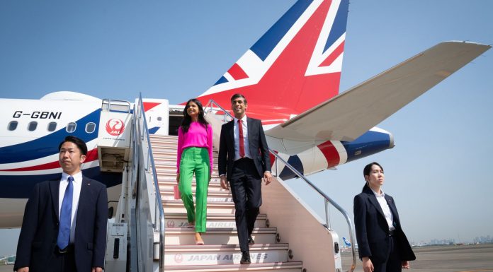 吉利增持英国阿斯顿马丁成第三大股东!日本将在英国投资近180亿英镑!