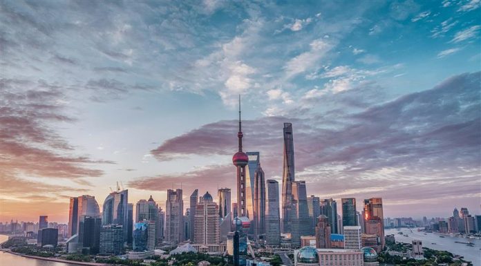 上海向英国留学生伸出“橄榄枝”!| 英国计划大幅提高医疗人员培训,解决NHS人手短缺问题!