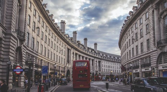 英国妈妈持有房产几个月就赚了1.8万镑,只因做对了这件事!