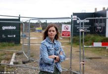 楼没盖完开发商倒闭了!价值1亿英镑的“烂尾楼”,成了邻居们的“眼中钉”……