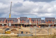 请问阁下:英格兰到底建多少房子才够住呢?