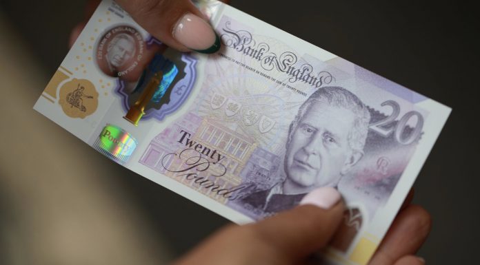 英国通胀率3年来首次降至央行目标2%,市场预期9月降息,英镑走强!