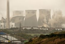 英国成为第一个终止燃煤发电的G7国家|到 2040 年,英国高等教育普及率将达到 70%