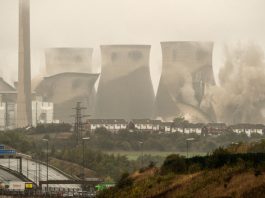 英国成为第一个终止燃煤发电的G7国家|到 2040 年,英国高等教育普及率将达到 70%