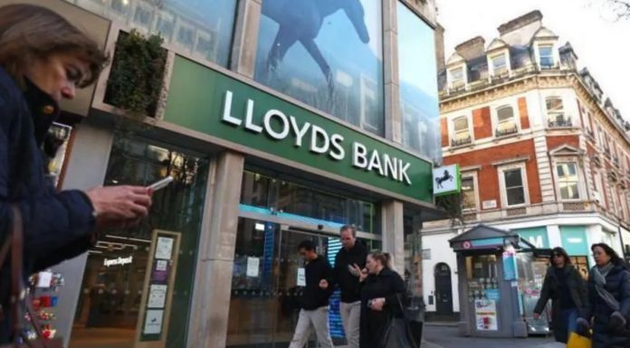 英国房市迎三年来最强劲开局!Lloyds关闭大量分行!一UCL中国留学生被指控迷奸多人!王室迎来新成员!