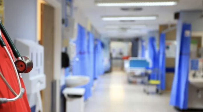 英国批准突破性艾滋病预防针|房产市场回暖