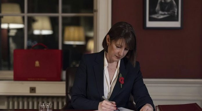英国2025秋季预算:房产税大洗牌?七大潜在改革一次看懂