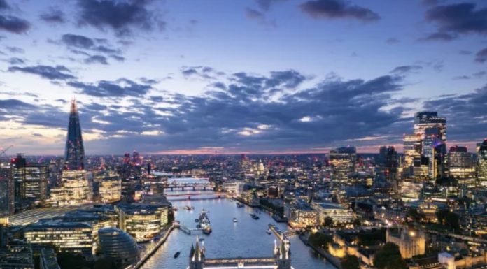 2025年英国最受关注房产热点出炉:伦敦、曼城领跑全国|英国埃塞克斯大学拟关闭南安普顿校区