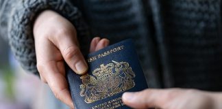为求稳定,英国护照申请破纪录达31.2万人|购房出租房主信心企稳|多家银行下调贷款利率