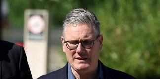 英国首相斯塔默宣布辞职!北方之王伯纳姆若入主唐宁街,英国房产税会怎么动?