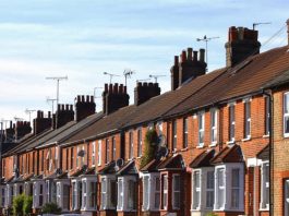 4.5万英镑,撬动一大片英国房产:原来英国房东的钱,从来不“睡觉”